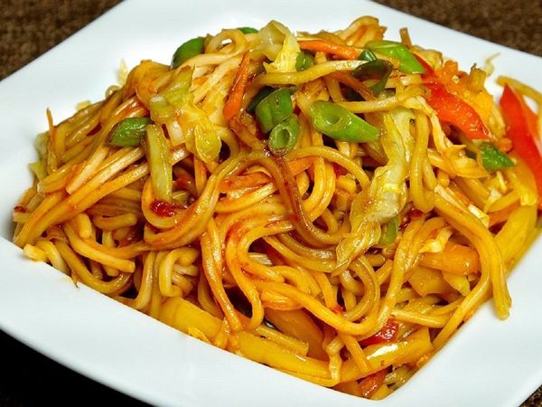 हक्का नूडल्स बनाने की रेसिपी